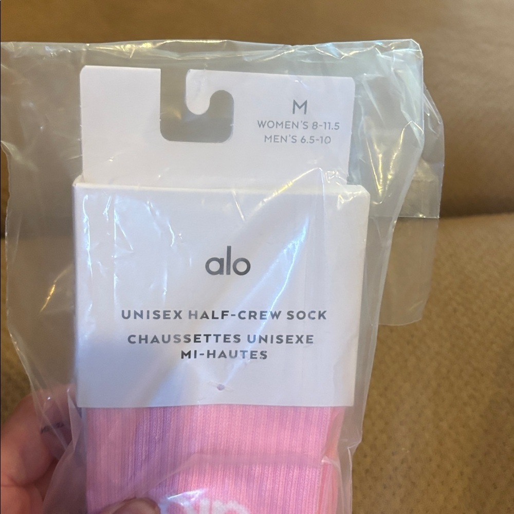 Alo Yoga Throwback Barre Socks Pink Ribbed Athletic Crew Socks Sweet Pink/White - Picture 3 of 4